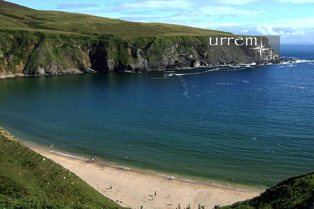 Die schönsten Strände in Irland sind etwas Besonderes, Natur pur, Wild, unberührt. Umgeben von Klippen, grünen Hügeln: eine traumhafte Kulisse!