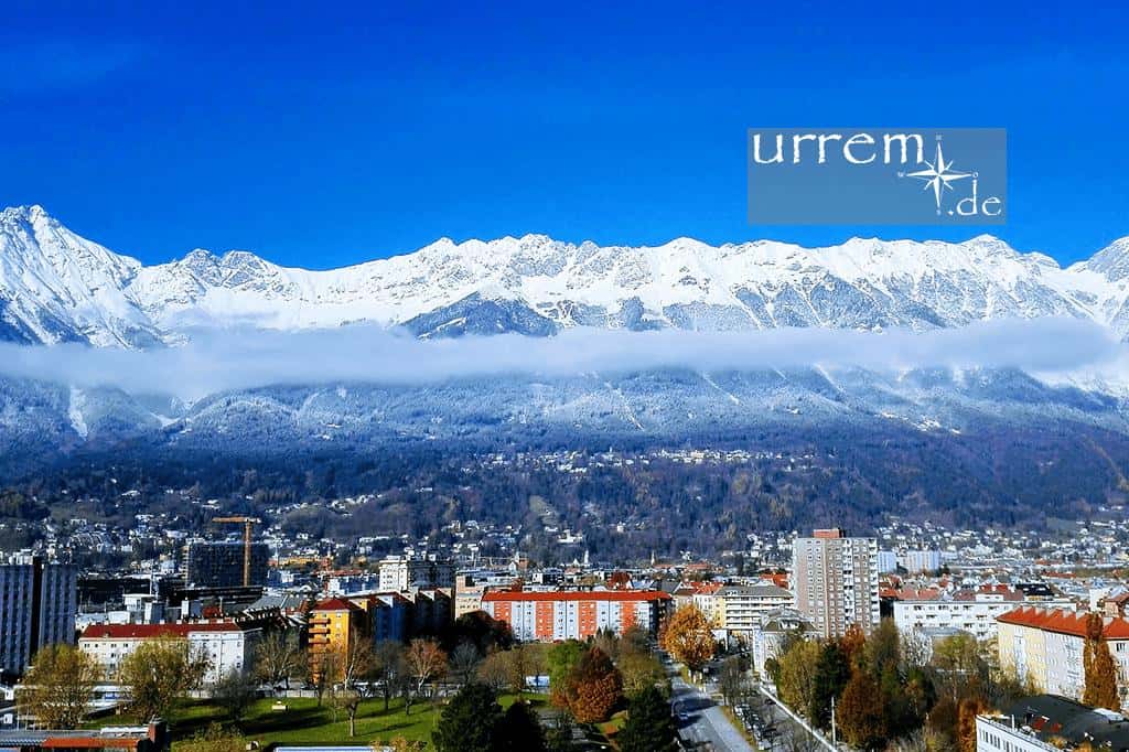 Die wundervolle Stadt Innsbruck in dem malerischen Tirol ist bei einer Österreich Reise einen Besuch wert! Die wundervolle Stadt Innsbruck in dem malerischen Tirol ist bei einer Österreich Reise einen Besuch wert!