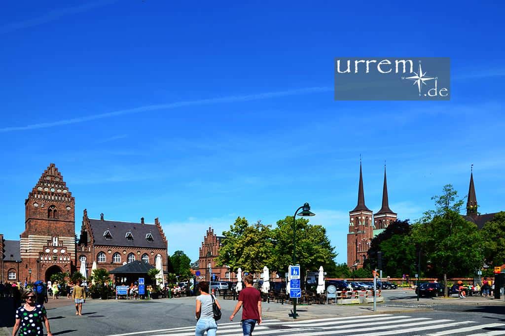 Ein Urlaub in Roskilde hat für jeden etwas. Die Stadt ist ein charmanter Ort auf der Ostseeinsel Sjælland in Dänemark, u. a. reich an Geschichte u. Kultur.